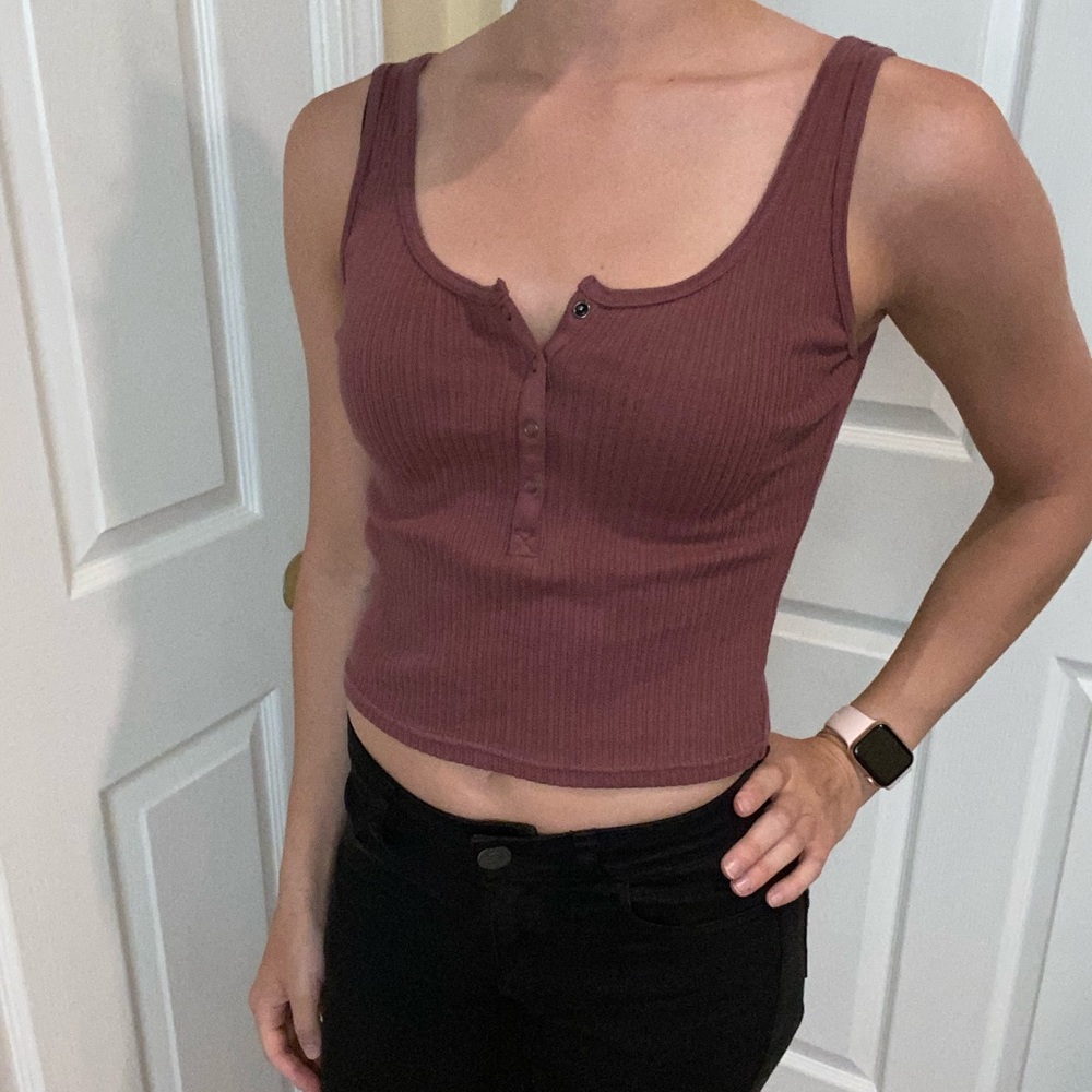 Button crop top